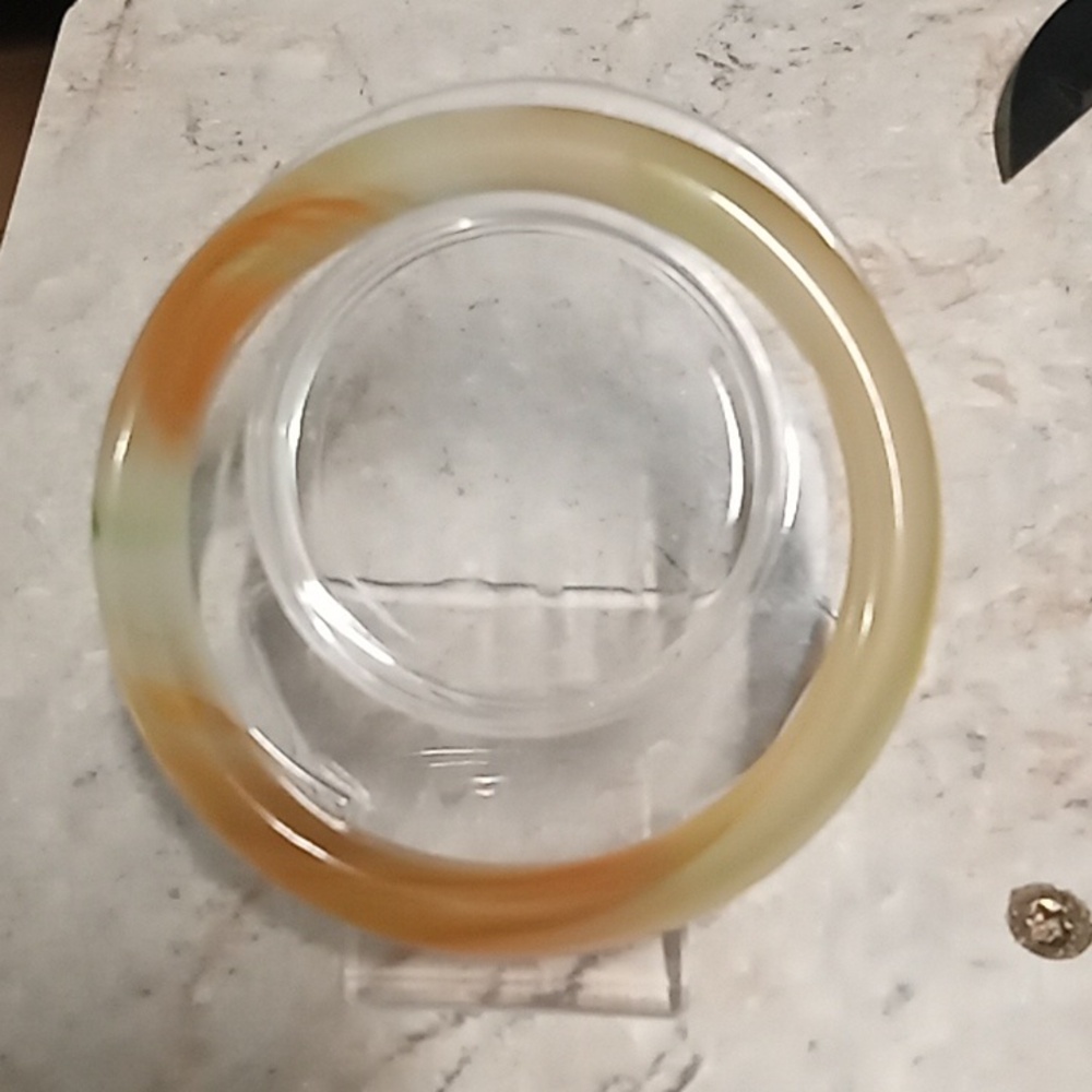 Agate bangle